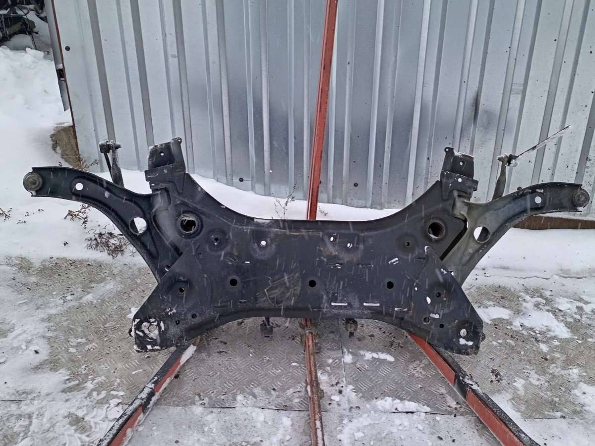 балка подвески передняя (подрамник) Suzuki Splash 1 поколение 2009 - фото №1