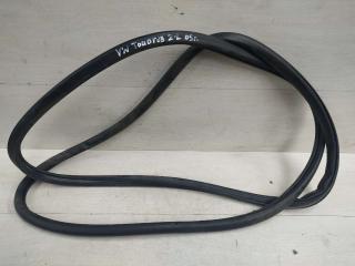 уплотнитель двери Volkswagen Touareg 1 поколение 2005