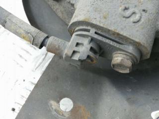 ступица передняя правая Kia Carens 2 поколение 2007