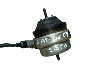подушка крепления двигателя Audi A4 B6 2003, 2.5 л., дизель