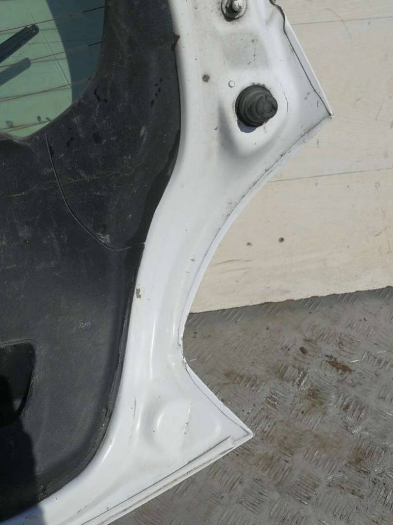 крышка багажника (дверь 3-5) Peugeot 208 1 поколение 2015, хетчбэк 5 дв. - фото №1