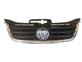 решетка радиатора Volkswagen Touran 1 поколение 2004