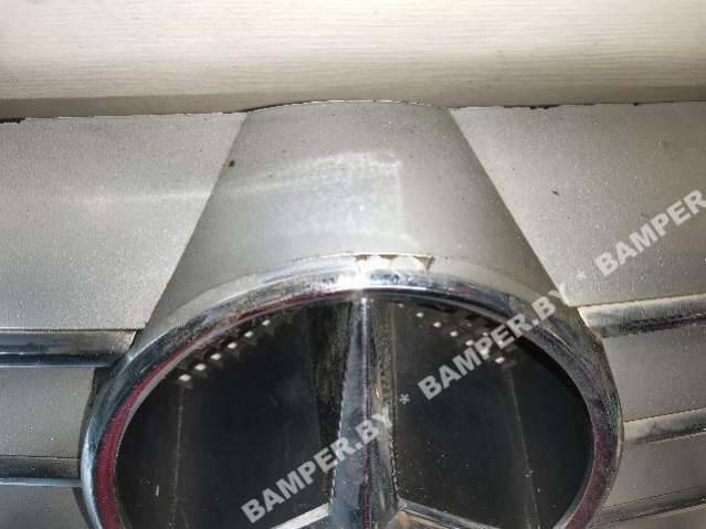 решетка радиатора Mercedes-Benz CLK-Класс C209/A209 2003 - фото №1