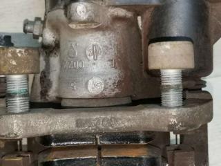 суппорт задний правый Renault Scenic 3 поколение 2009