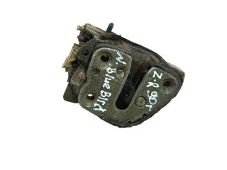 замок двери задней правой Nissan Bluebird 910 1990