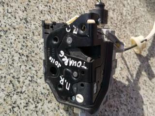 замок двери передней правой Volkswagen Touareg 2 поколение 2011