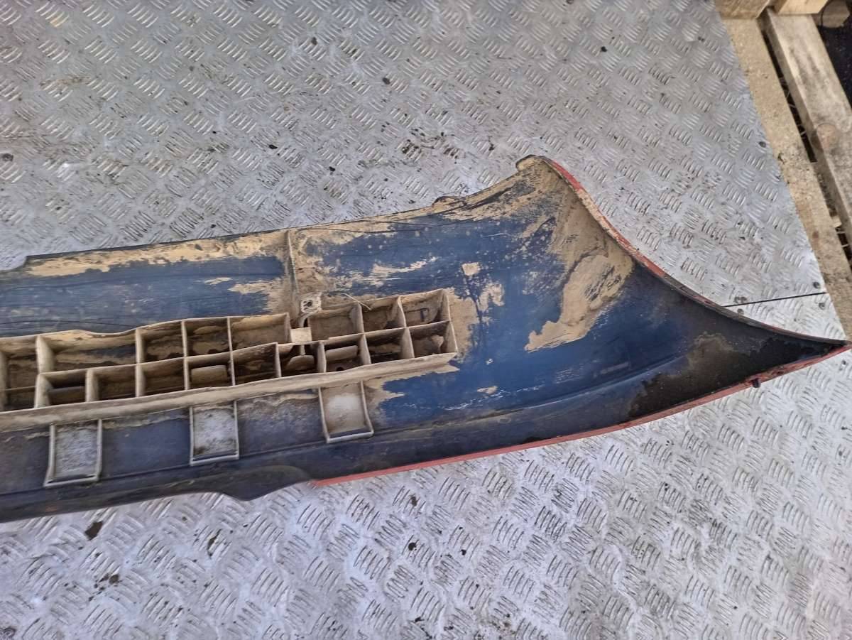 бампер задний Renault Megane 1 поколение 1998 - фото №1