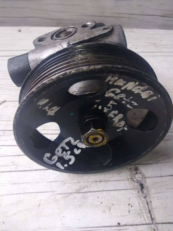 насос гидроусилителя руля Hyundai Getz 1 поколение 2005, 1.5 л., дизель, хетчбэк 5 дв. - фото №1