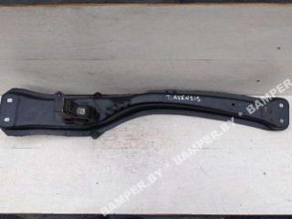 балка под радиатор Toyota Avensis 1 поколение (T220) [рестайлинг] 2001