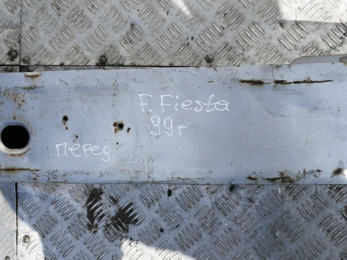 усилитель бампера переднего Ford Fiesta 4 поколение 1999 - фото №1