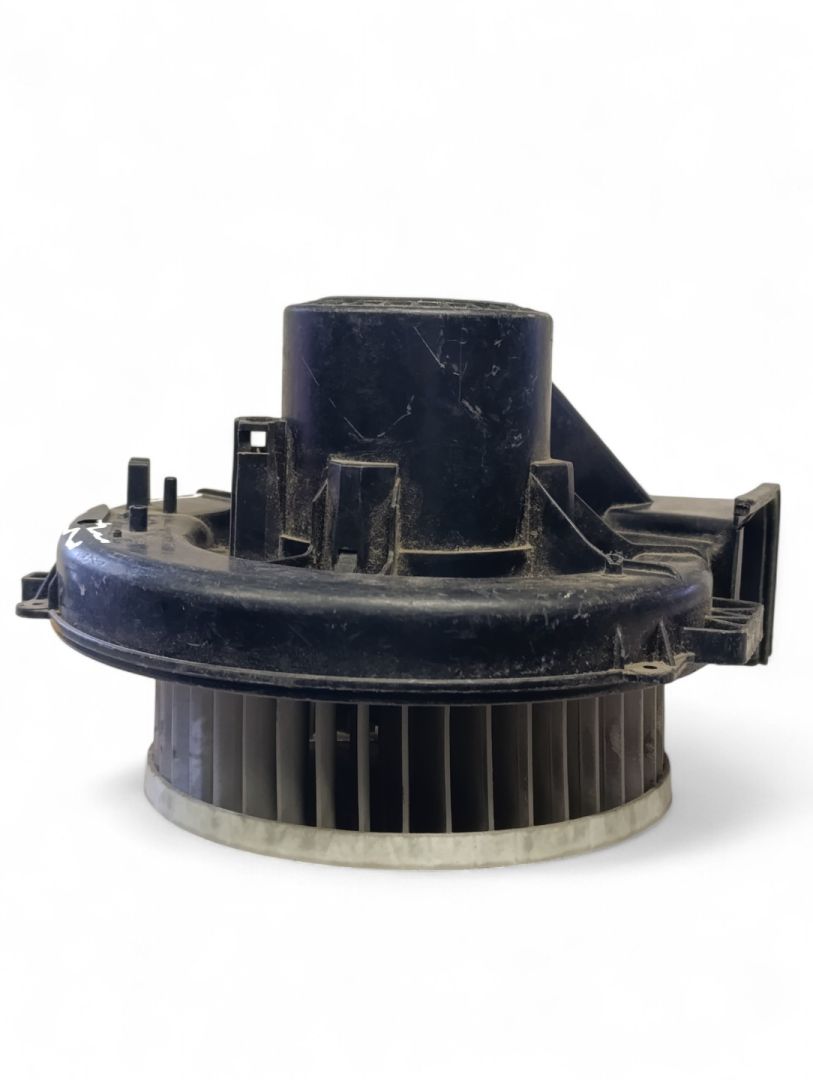 моторчик печки Volkswagen Polo 5 поколение 2013 - фото №1