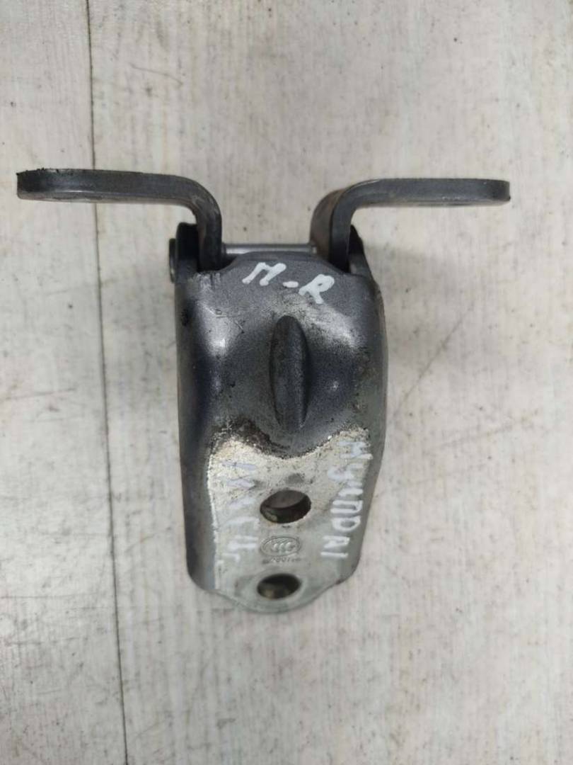 петля двери Hyundai ix35 1 поколение 2012 - фото №1