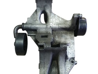 кронштейн генератора Volkswagen Passat B4 1996, 1.9 л., дизель