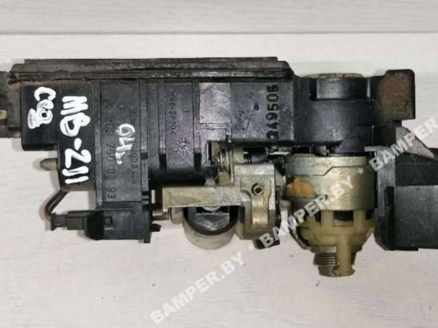 ручка открывания багажника Mercedes-Benz E-Класс W211/S211 2004 - фото №1