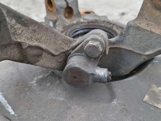 ступица передняя правая Mitsubishi Space Star 1 поколение 2000