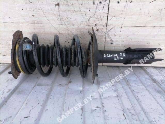 стойка передняя правая Hyundai Matrix 1 поколение 2004, 2.0 л., дизель - фото №1