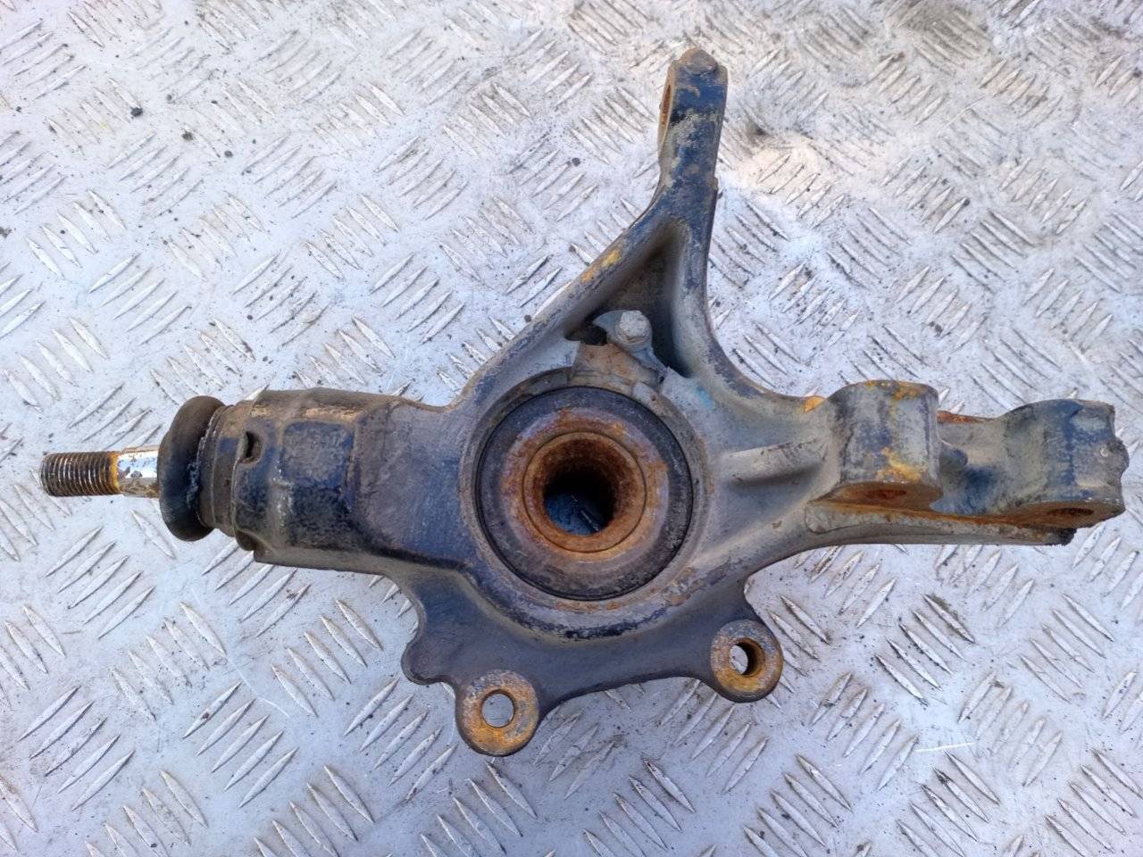 ступица передняя левая Peugeot 3008 1 поколение 2012 - фото №1