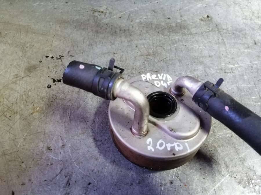 радиатор масляный Toyota Previa 2 поколение XR30 2004, 2.0 л., дизель, хетчбэк 5 дв. - фото №1