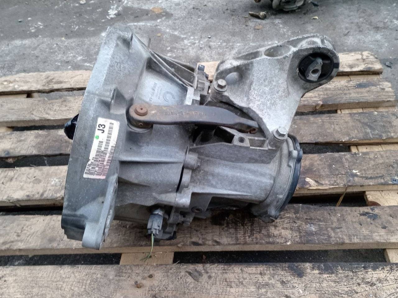 КПП механическая (МКПП) Rover 200 Series 2 поколение 1999, 1.4 л., i, бензин, МКПП - фото №1