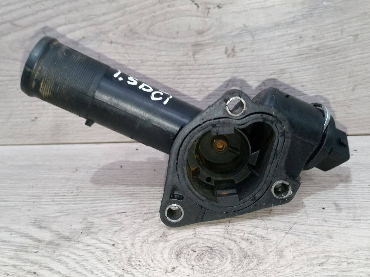 корпус термостата Renault Megane 2 поколение 2005, DCi, DCi - фото №1