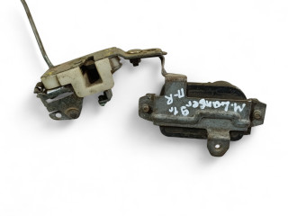 замок двери передней правой Mitsubishi Lancer 4 поколение 1991