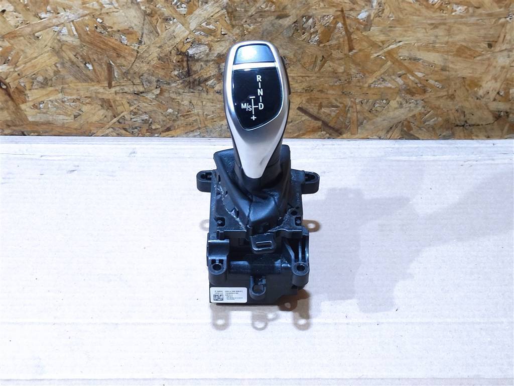 ручка кулисы КПП BMW 2 серия F22/F23 2017, 3.0 л., АКПП, передний привод, 9296899, 61317950385, 61319253, 61319260971, 61319291521, 61319296899 - фото №1
