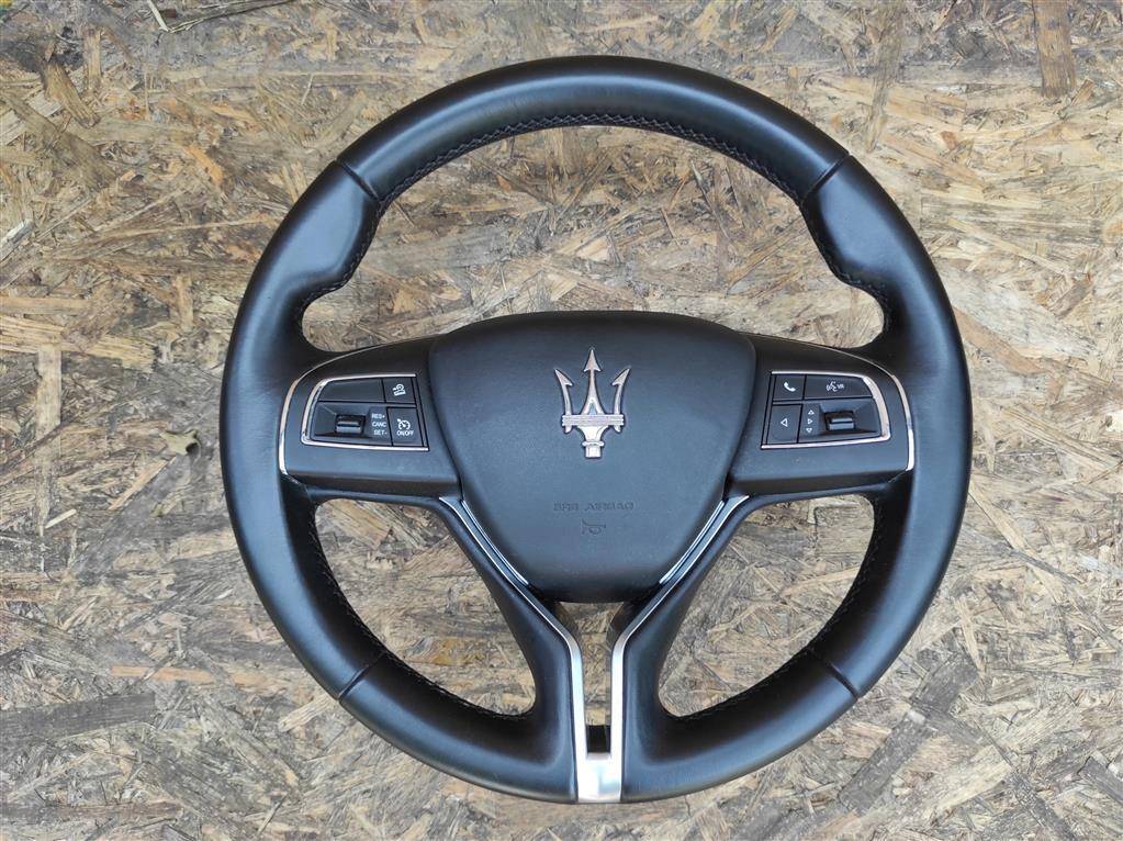 руль Maserati Levante 1 поколение M161 2017, 3.0 л., дизель, АКПП, передний привод, 200, 200 - фото №1