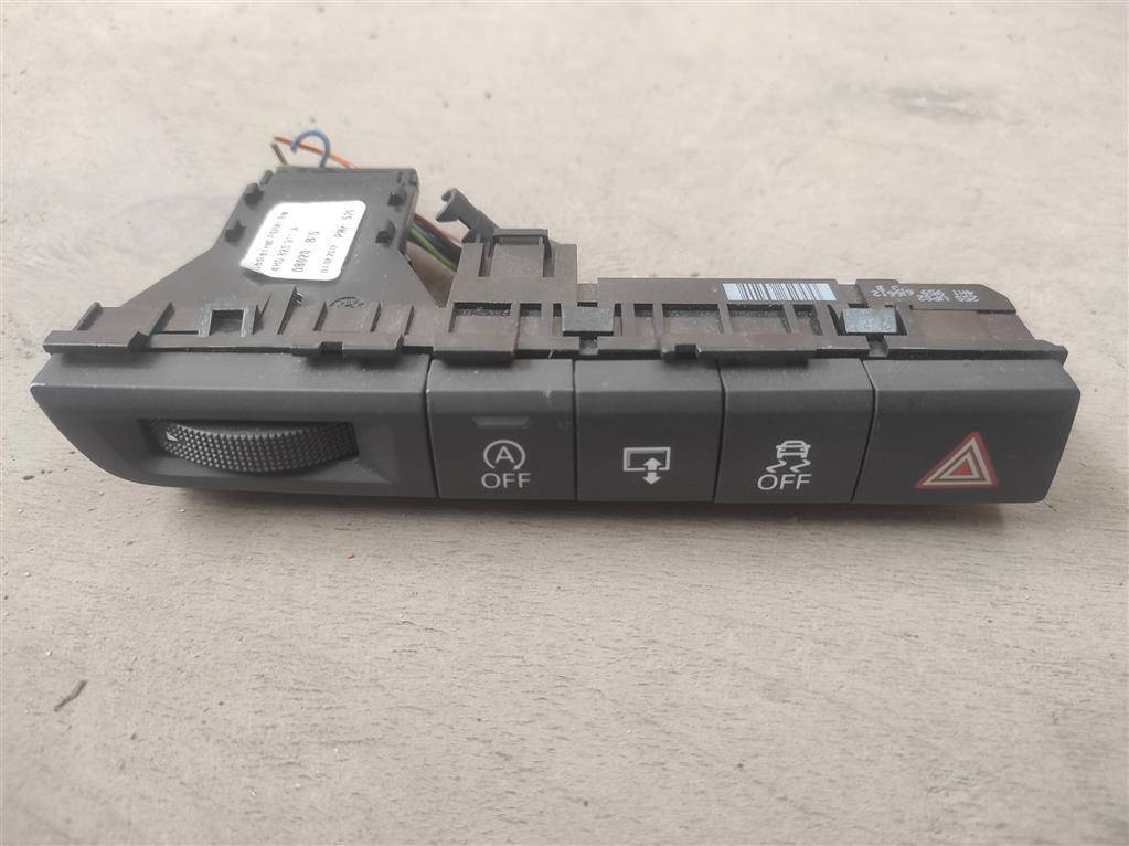 кнопка (выключатель) Audi A8 D4/4H 2012, 3.0 л., TDi, дизель, АКПП, передний привод, 4H1959673B, 4H1959673B - фото №1