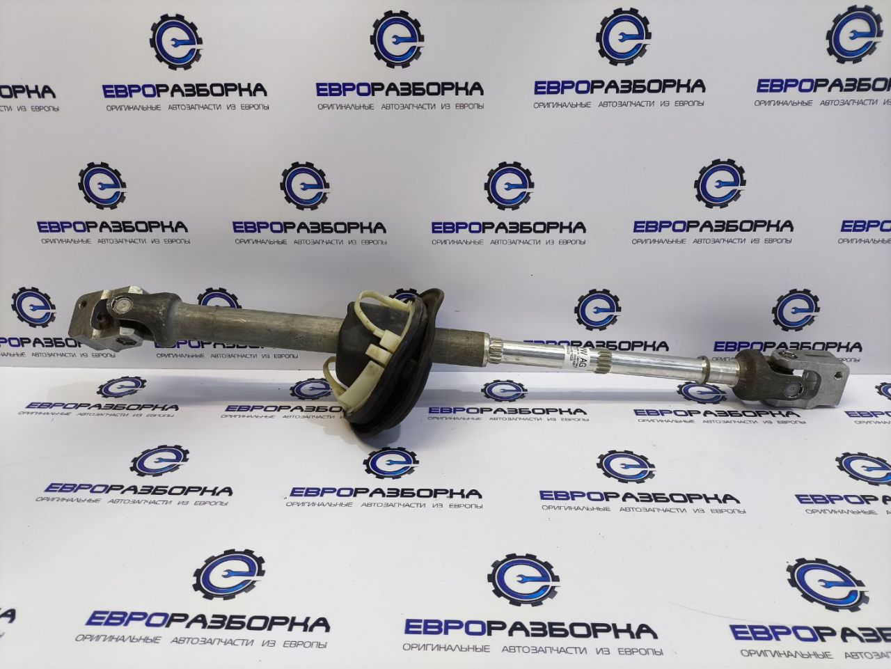 рулевой карданчик Bentley Continental GT 3 поколение 2023, 4.0 л., CVD, бензин, АКПП, красный, купе, полный привод, правый руль, 971419753S - фото №1