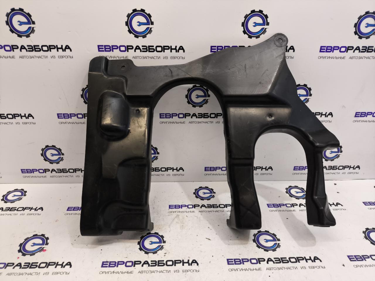 Кожух рулевого агрегата BMW X3 G01 2019, 2.0 л., B48 B20 A, бензин, АКПП, 475 black-sapphire metallic, полный привод, правый руль, 7394808, 51757394808 - фото №1