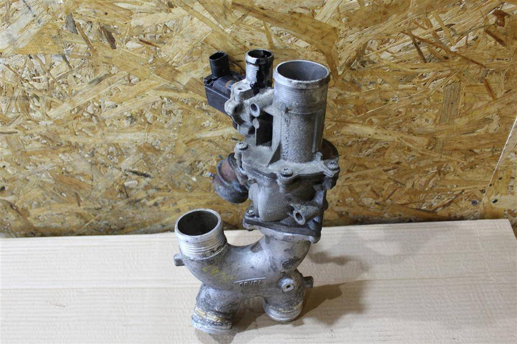 клапан EGR Land Rover Range Rover 4 поколение L405 2014, 4.4 л., дизель, АКПП, полный привод, правый руль, LR036508, CPLA98659DA, CPLA98659DB, CPLA98659FA, LR036508, LR057899, LR062675 - фото №1