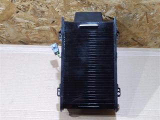 подстаканник Land Rover Discovery Sport 1 поколение L550 2019, 2.0 л., дизель, АКПП, передний привод, LR060724, FK72045H62BC, FK72045H62BD, LR096831, FK72045H62BW