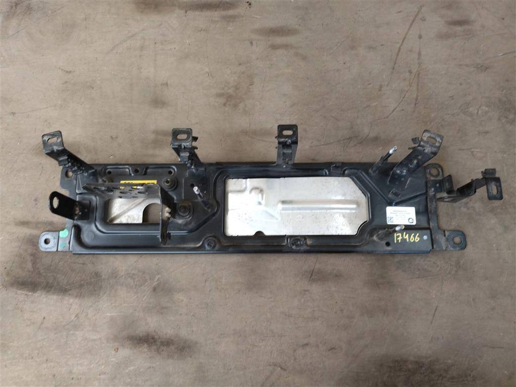 кронштейн (крепление) Maserati Levante 1 поколение M161 2020, 3.0 л., дизель, АКПП, передний привод, 15157401492, 15157401492 - фото №1