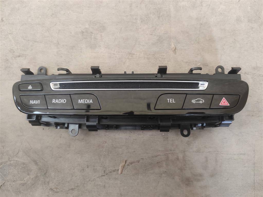 кнопка (выключатель) Mercedes-Benz GLC-Класс X253/C253 2016, 2.0 л., CDi, дизель, АКПП, передний привод, A2059055201 - фото №1