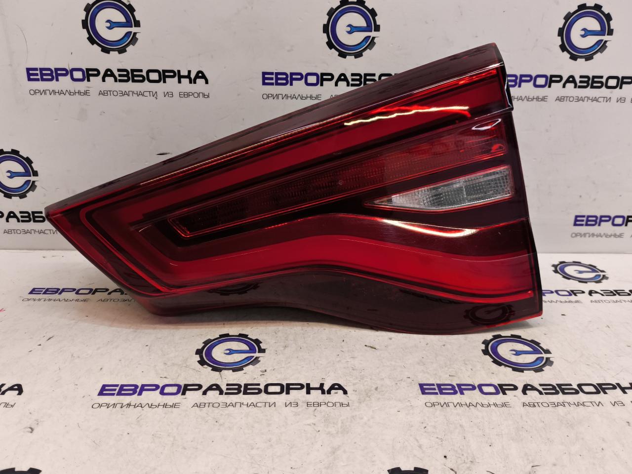 фонарь крышки багажника правый BMW X3 G01 2019, 2.0 л., B48 B20 A, бензин, АКПП, 475 black-sapphire metallic, полный привод, правый руль, 7408744, 63217408744 - фото №1
