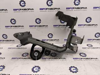 крепление ( кронштейн ) крыла Audi Q7 4M [2-й рестайлинг] 4M 2025, 3.0 л., TFSI, DCB, бензин, АКПП, z7s / daytonagrau, внедорожник 5 дв., полный привод, правый руль, 4M0821131F, 4M0821131E, 4M0821137B, 4M0821161B, 4M0821131B, 4M0821131C