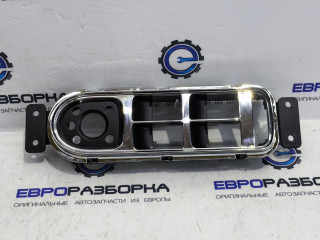 накладка блока управления стеклоподъемниками Bentley Bentayga 1 поколение [рестайлинг] 4V1 2023, 4.0 л., TFSI, DCU, бензин, АКПП, темно-зеленый перламутр, внедорожник 5 дв., полный привод, правый руль, 36A858523B, 36A959517A