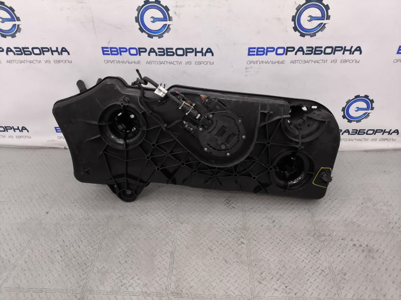 бак AdBlue (мочевины) Mercedes-Benz GLE V167 2019, 2.0 л., CDi, OM 654.920, дизель, АКПП, 896, внедорожник 5 дв., полный привод, правый руль, A1674709901, A1674708202 - фото №1