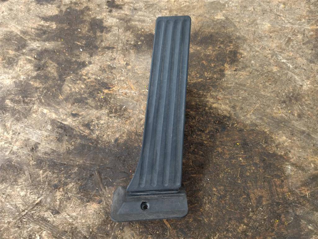 педаль BMW M3 E90/E92/E93 E90 2010, 4.0 л., i, S65 B40 A, бензин, АКПП, седан, задний привод, правый руль, 35406889822, 35426788632, 35426858574, 35426859999, 35426860784, 6789998, 35426789998, 35405A47456, 35426852644 - фото №1