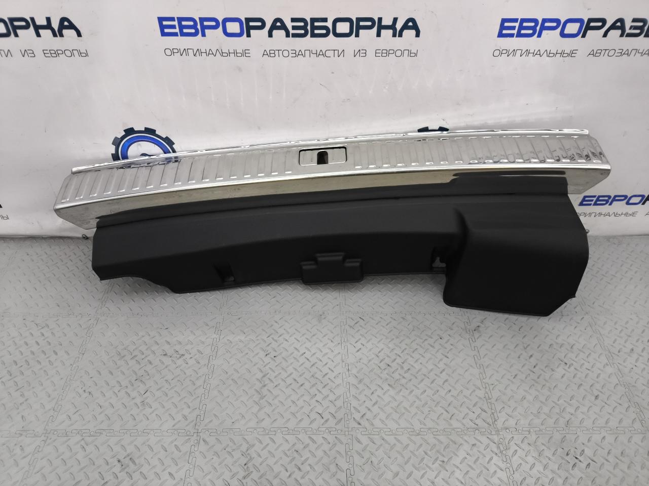 накладка внутренняя на заднюю панель кузова Audi Q8 4M 2022, 3.0 л., TDi, дизель, АКПП, 2y / s9r, полный привод, правый руль, 4M8864483A, 4M8864483A - фото №1