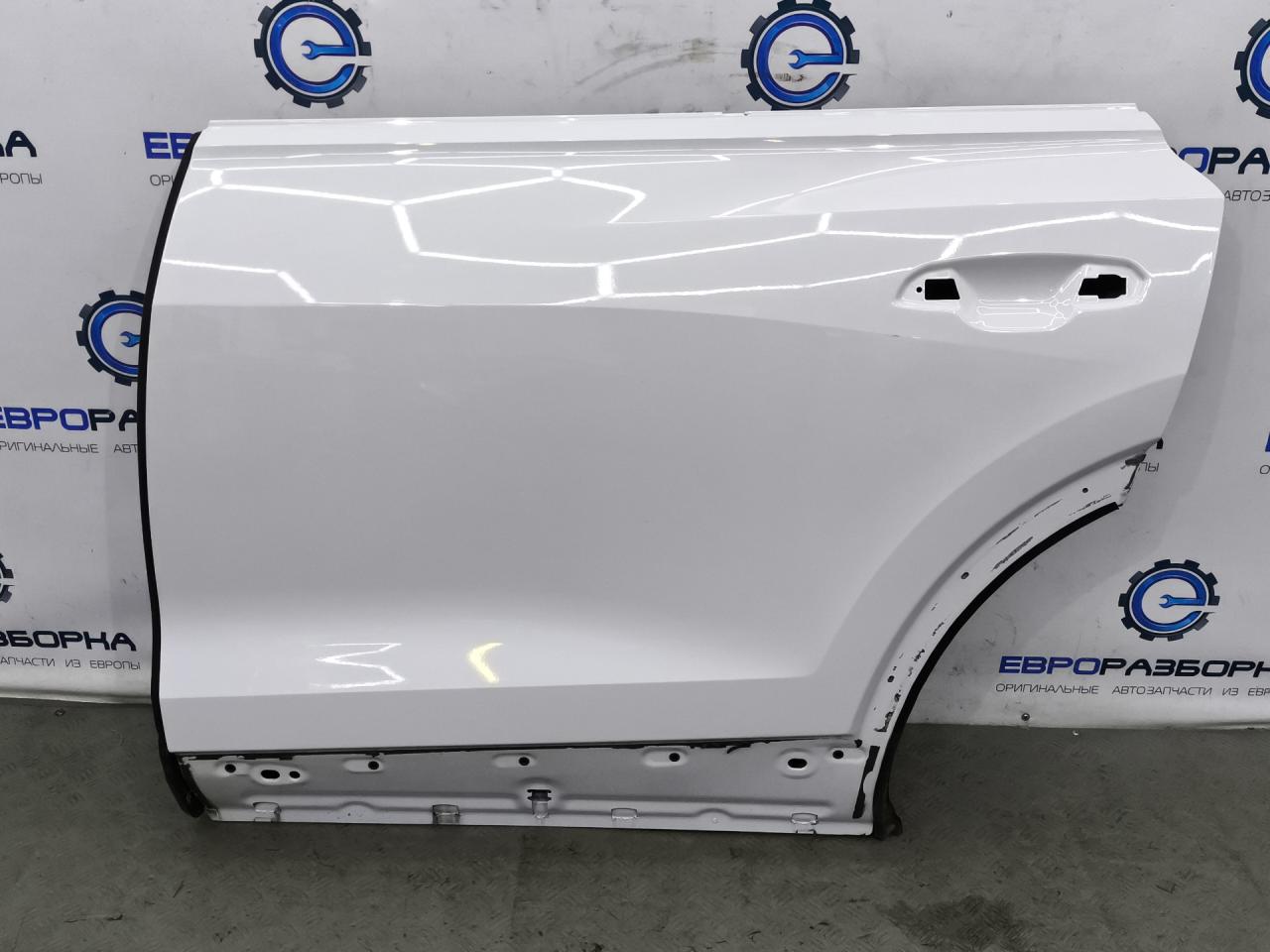 дверь задняя левая Audi Q8 4M 2022, 3.0 л., TDi, дизель, АКПП, 2y / s9r, полный привод, правый руль, 4M8833051C - фото №1