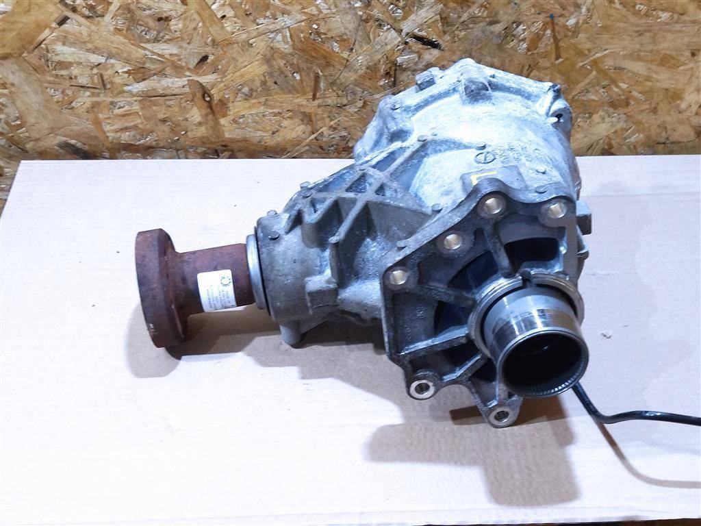 раздаточная коробка Land Rover Discovery Sport 1 поколение L550 2019, 2.0 л., дизель, АКПП, передний привод, EJ327L486AC, LR051075, EJ327L486CA - фото №1