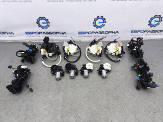 доводчик двери Bentley Bentayga 1 поколение [рестайлинг] 4V1 2023, 4.0 л., TFSI, DCU, бензин, АКПП, темно-зеленый перламутр, внедорожник 5 дв., полный привод, правый руль