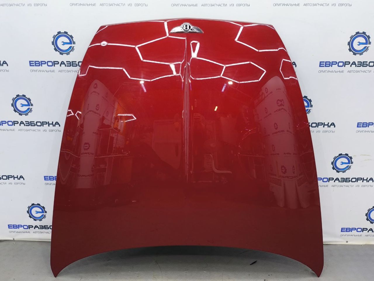 капот Bentley Continental GT 3 поколение 2023, 4.0 л., CVD, бензин, АКПП, 63 / o31 красный, купе, полный привод, правый руль, 3SD823031E - фото №1
