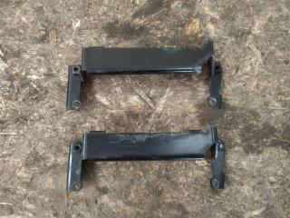 кронштейн (крепление) Audi R8 42 420 2008, 4.2 л., TFSI, BYH, бензин, АКПП, купе, передний привод, 8E0907411J, 8E0907411J