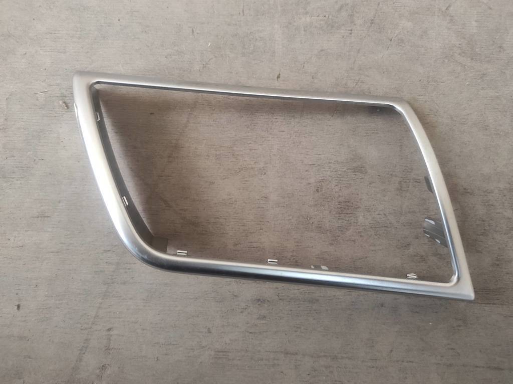 обшивка салона Mercedes-Benz M-Класс W166 2013, 3.0 л., CDi, дизель, АКПП, передний привод, A16683089002A17 - фото №1