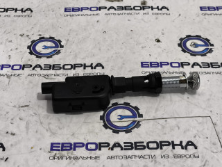 регулятор заслонки дефлектора Bentley Bentayga 1 поколение [рестайлинг] 4V1 2023, 4.0 л., TFSI, DCU, бензин, АКПП, темно-зеленый перламутр, внедорожник 5 дв., полный привод, правый руль, 36A819820B