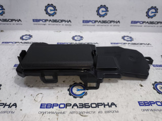 крышка блока предохранителей Bentley Continental GT 3 поколение 2023, 4.0 л., CVD, бензин, АКПП, 63 / o31 красный, купе, полный привод, правый руль, 3SA971813A, 3SA972797A