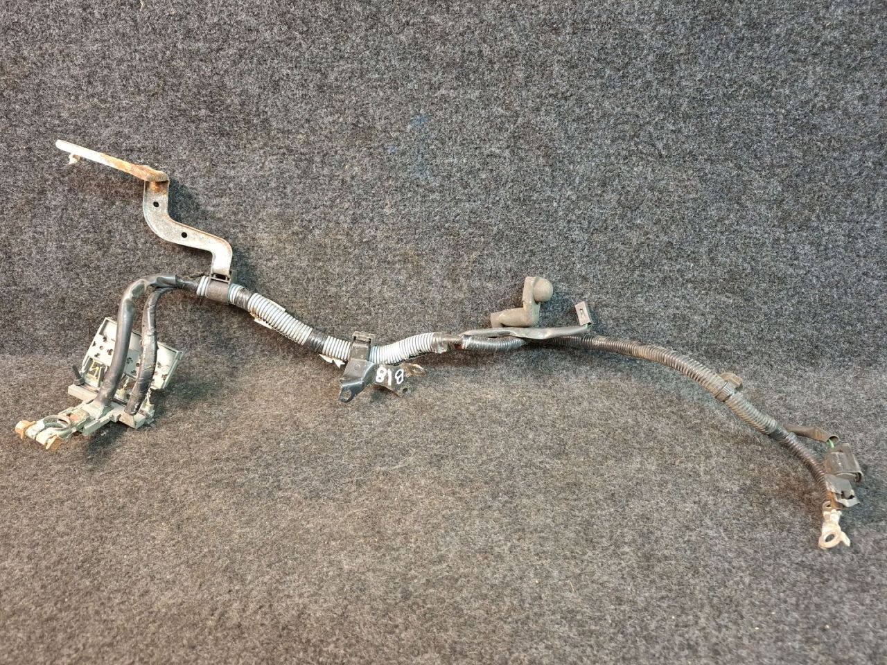 клемма аккумулятора плюс Mitsubishi ASX 1 поколение 2012, 2.0 л., 4B11, бензин, АКПП, черный, внедорожник 5 дв., полный привод - фото №1