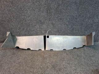 воздуховод (дефлектор) радиатора Mazda 6 GG [рестайлинг] GG 2005, 2.3 л., L3, бензин, МКПП, серый, универсал, передний привод